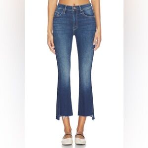 MOTHER The Insider Crop Hem Jeans in Trouble Maker